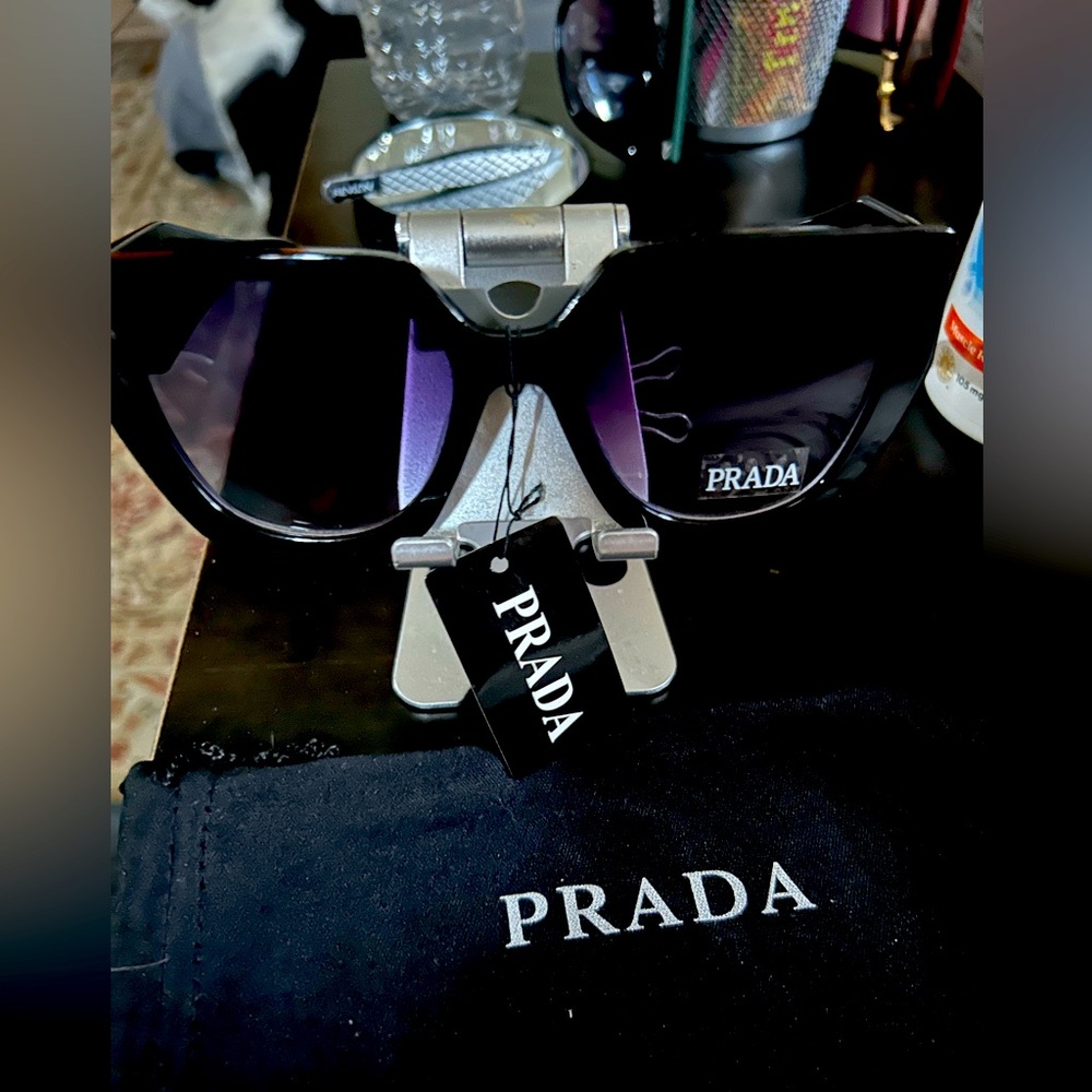 Black Cat-Eye Sunglasses with Purple Gradient Lenses